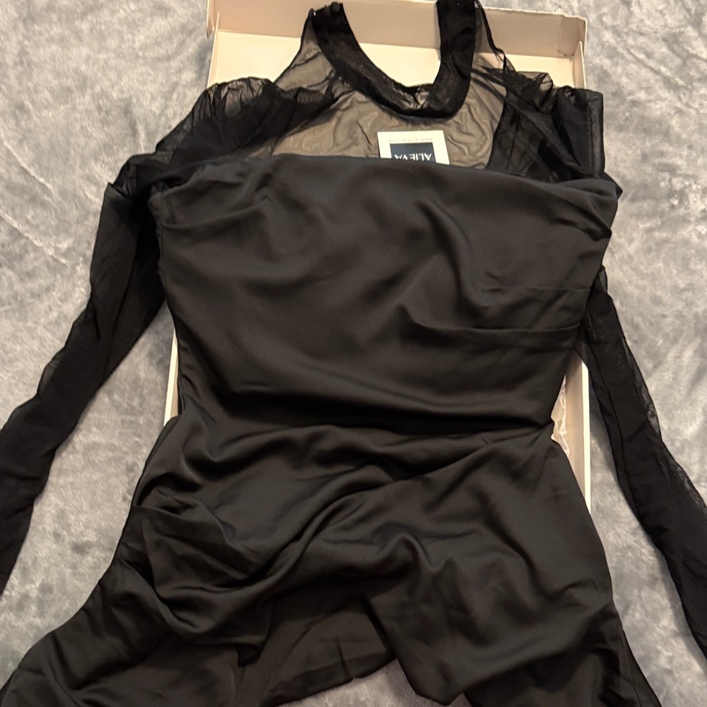 Aliava draped corset mini dress - Picture 5 of 8